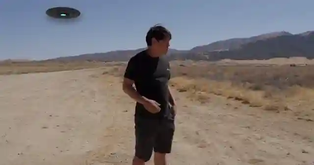 unveiling-dji-neo-lightweight-drone-with-face-recognition-and-ai-tracking