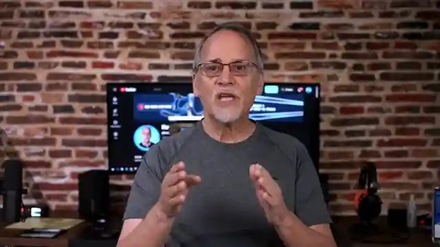 youtube-success-passion-over-gear
