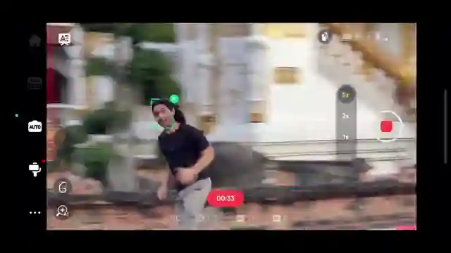 ultimate-review-insta-360-flow-2-smartphone-gimbal-by-brandon-li