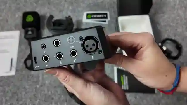 revolutionize-your-audio-ray-microphone-with-aura-technology-review