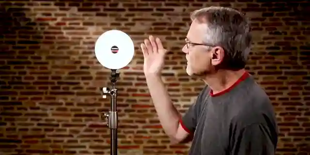 vibesta-paragos-lights-review-versatile-lighting-for-filmmakers