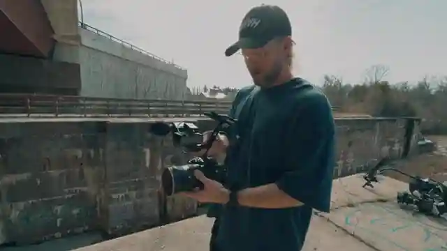 mastering-cinematic-handheld-footage-tips-and-tools