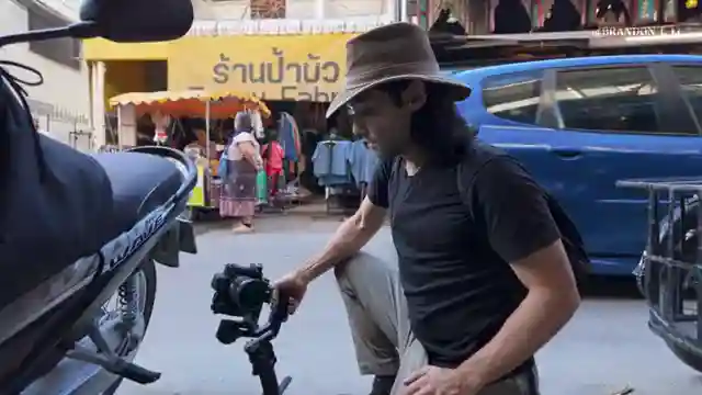 mastering-street-filming-brandon-lis-chinatown-vlog-tips