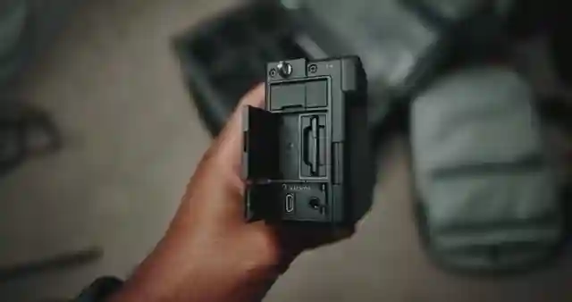 unveiling-the-sony-a7c-mark-ii-a-compact-camera-marvel