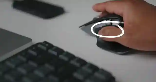 boost-editing-efficiency-mx-creative-console-logitech-mx-master-3s-mouse