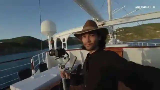 mastering-the-dji-rs4-mini-compact-gimbal-for-smooth-vlogs