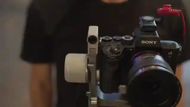 mastering-the-dji-rs4-mini-compact-gimbal-for-smooth-vlogs